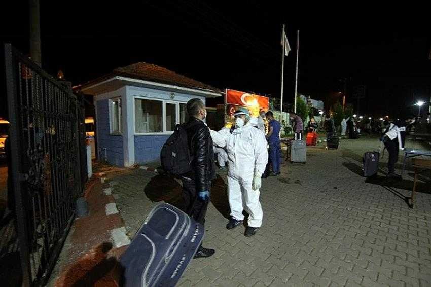 Kuveyt’ten gelen 309 vatandaş Sakarya’da yurtlara yerleştirildi