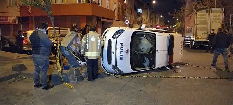 Polis ekipleri kaza yaptı