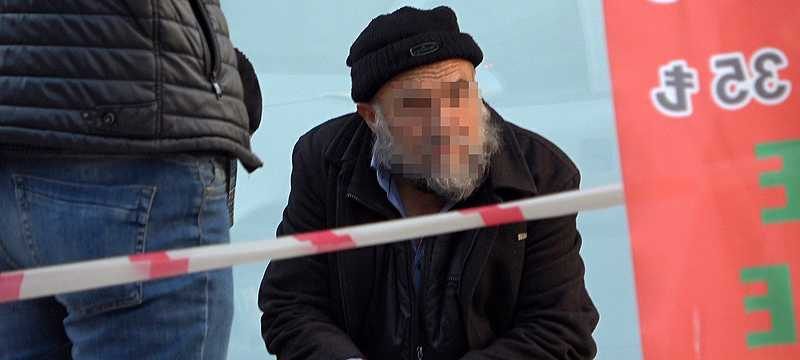 Oğlunu öldürdü, cesedi yakmaya çalıştı