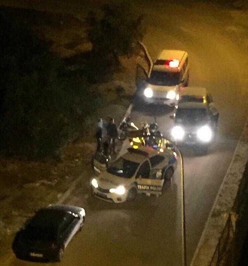 Polisle motosikletli şahıs arasında kovalamaca 