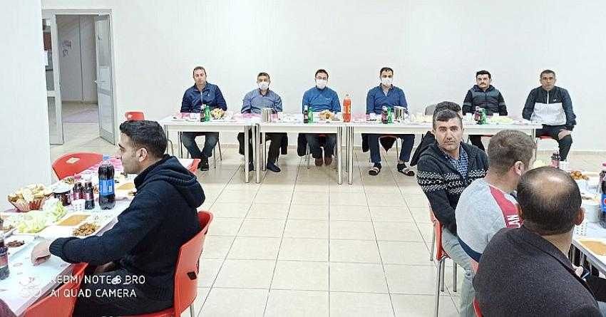 Başsavcı Dönmez, izolasyon sürecindeki infaz koruma memurlarıyla iftar yaptı