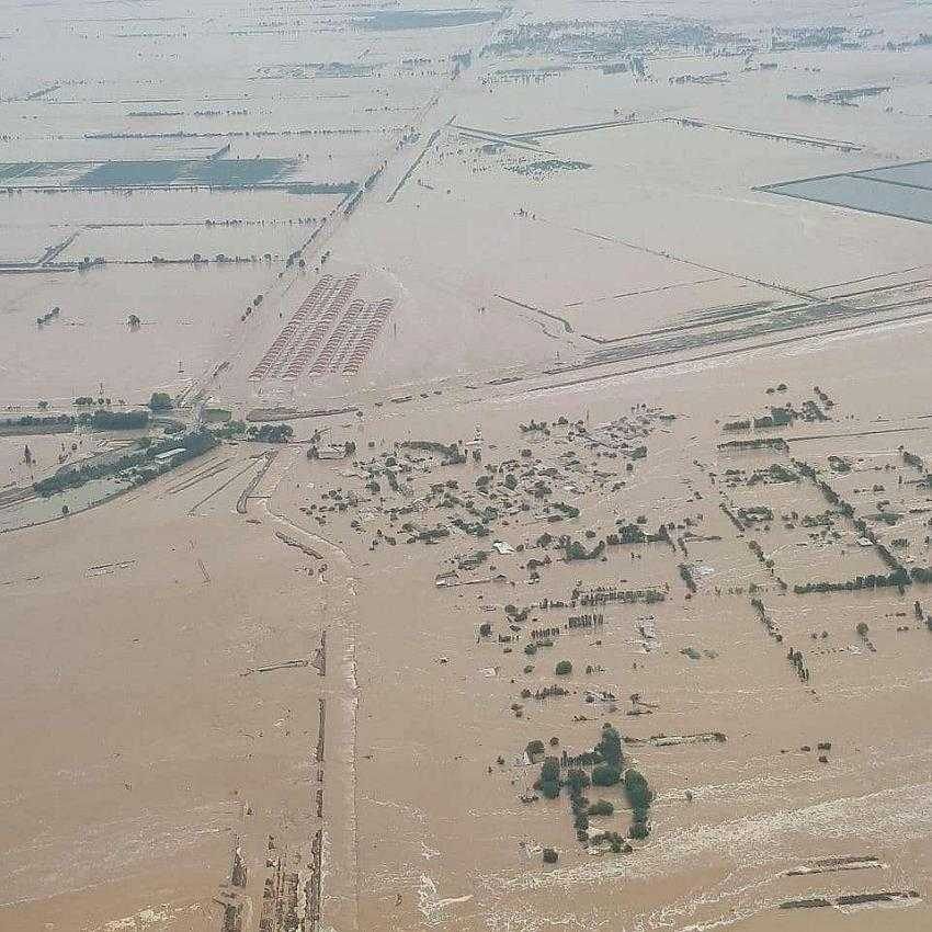 Özbekistan’da baraj duvarı çöktü