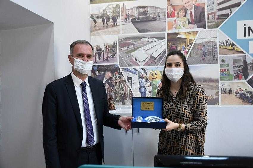 Başkan Taban personelin Anneler Gününü kutladı