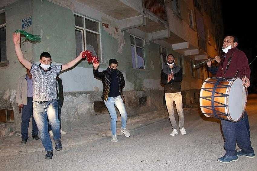 Elazığ’da sosyal mesafeli 