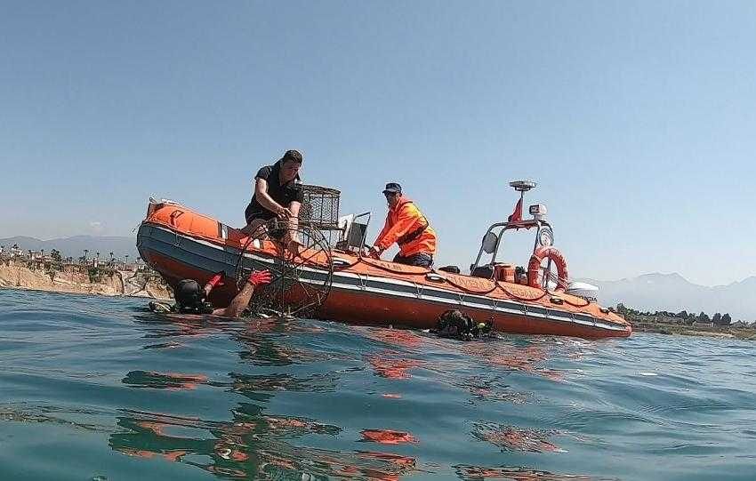 Hatay’da yasa dışı balık avcılarına 13 bin lira ceza kesildi
