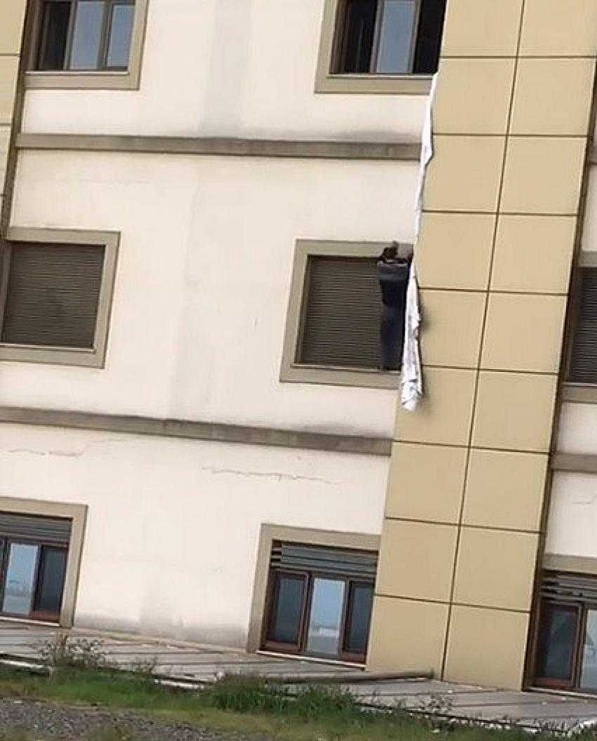 Koronavirüs şüphelisi çarşafları birleştirerek hastaneden kaçmaya çalıştı