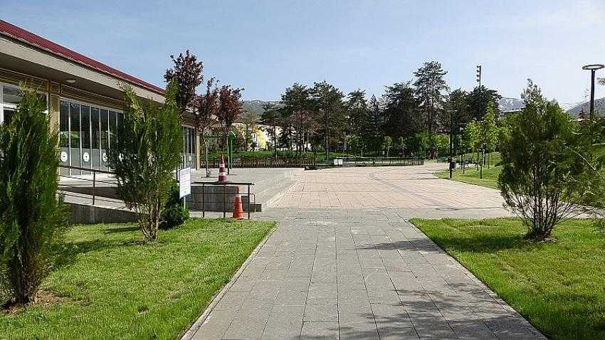 Muş’ta 65 yaş üstü vatandaşlar evde kalmayı tercih etti