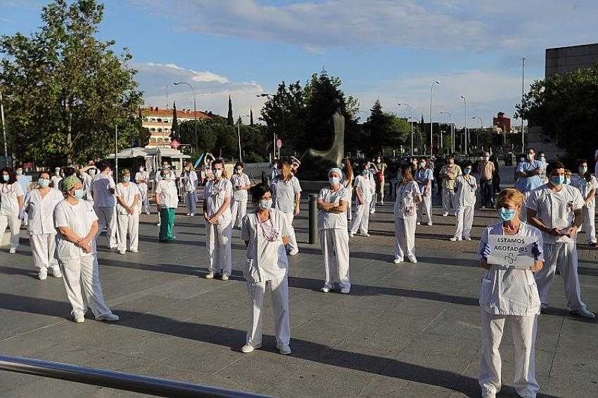 İspanya’da sağlık çalışanlarından protesto