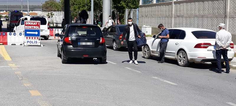 Bir ay gecikmeli terhis olan askerler evine döndü