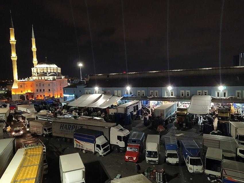 Kısıtlama sonrası sebze meyve halinde yoğunluk