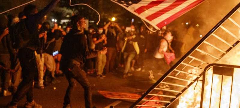 Washington’da 2 günlük sokağa çıkma yasağı ilan edildi