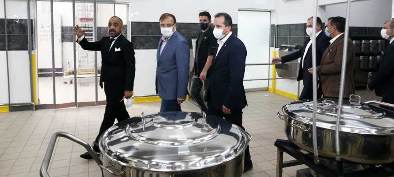 Tek seferde 150 bin kişi kapasiteli yemek fabrikası açıldı