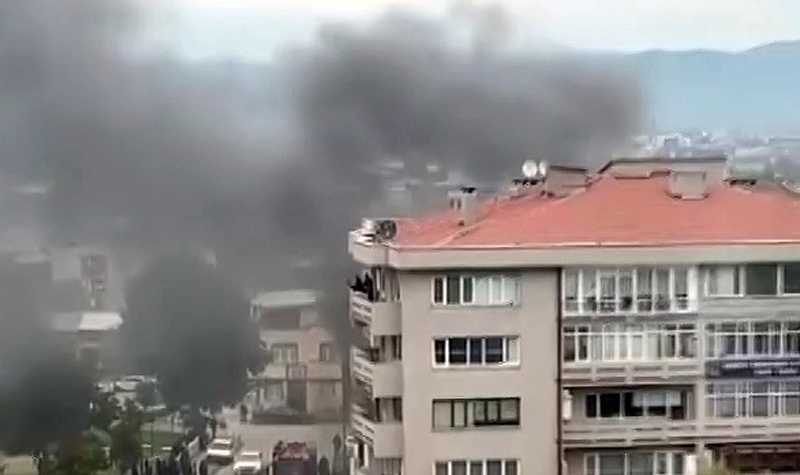 Bursa’da korkutan depo yangını
