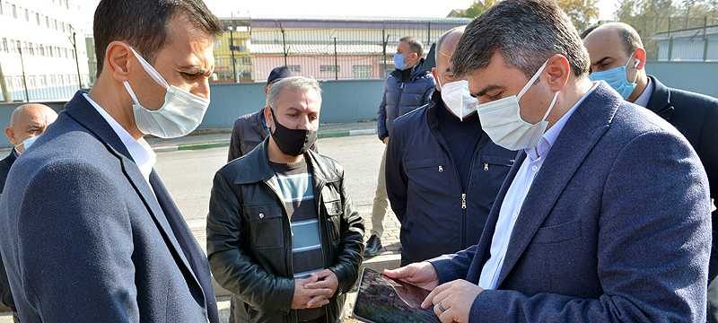 Başkan Yılmaz esnafın sorunlarını dinliyor