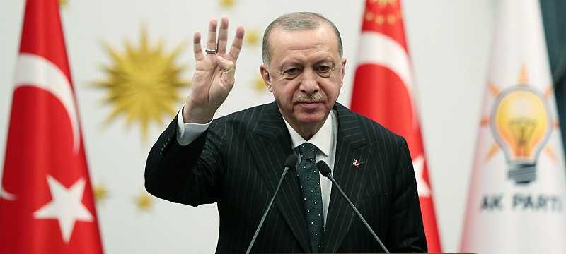 Erdoğan: Zerre kadar onuru olsa o koltuktan çekip giderdi