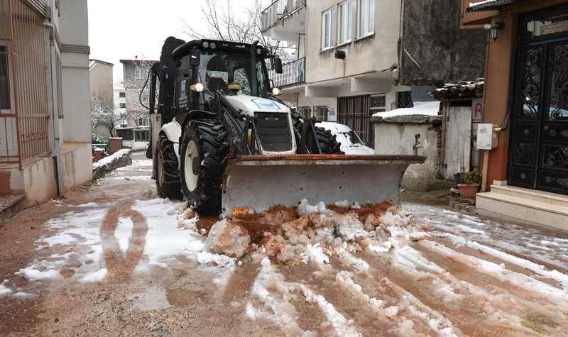 Yıldırım’da kar mesaisi başladı