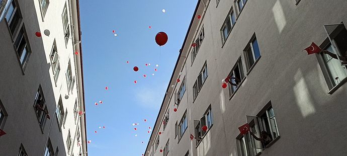 Balonlar koronadan kurtulmak için uçuruldu