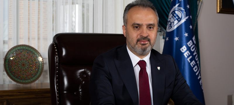 ‘En Başarılı Büyükşehir Belediye Başkanı’ Alinur Aktaş seçildi
