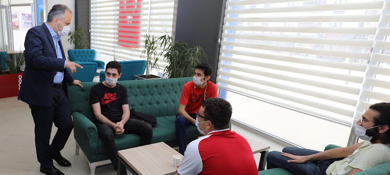 Üniversite adaylarına Başkan Aktaş