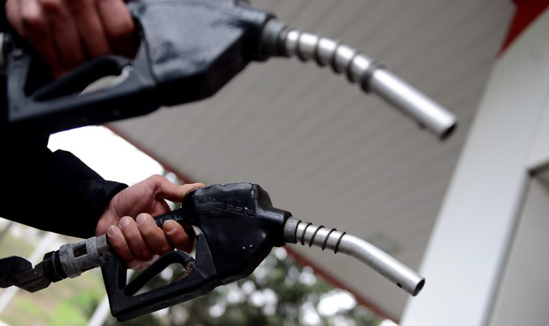 Benzine zam geldi