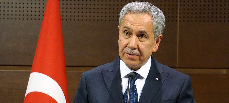 Bülent Arınç istifa etti!