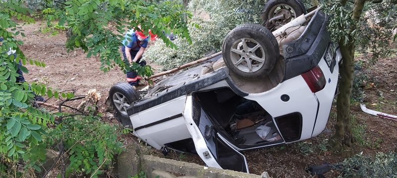 Direksiyon hakimiyetini kaybedince evin bahçesine daldı