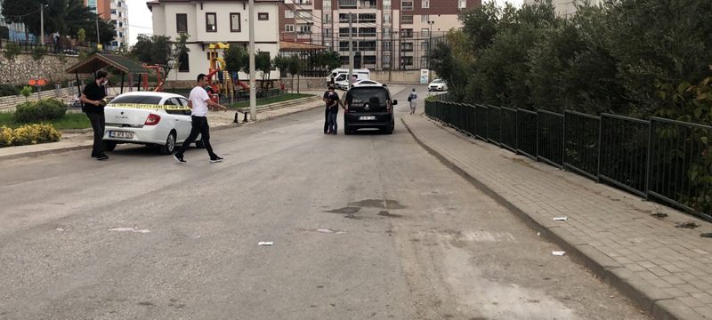 Bursa’da dehşet anları! Eşini sokak ortasında böyle vurdu