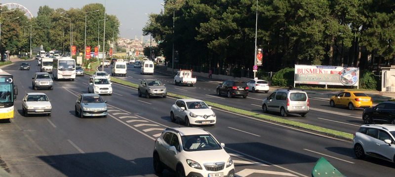 Bursa’da dört günlük tatilin ardından trafik yoğunluğu başladı
