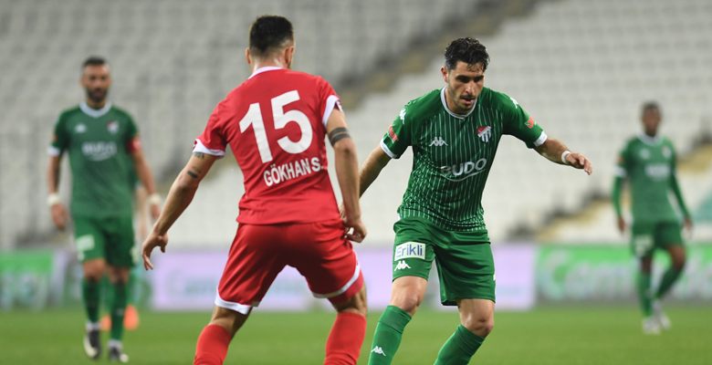 Bursaspor fırsat tepmeye devam ediyor!