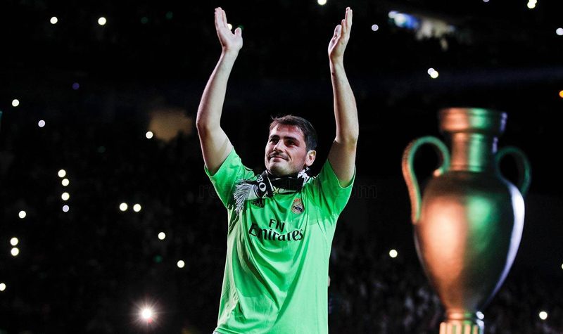 Casillas futbolu bıraktı