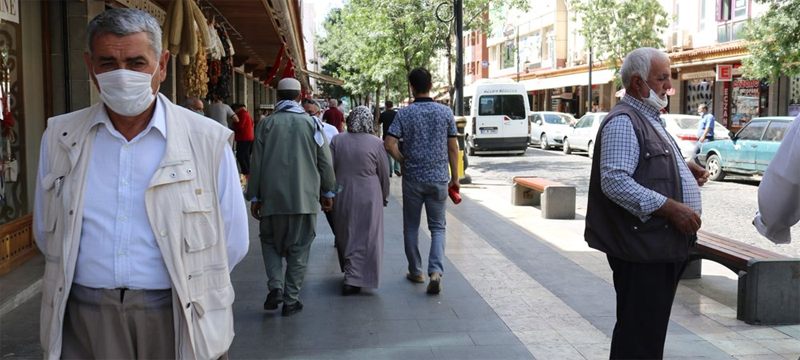 İkinci dalga eğilimi! 500 kişi hastaneye kaldırıldı