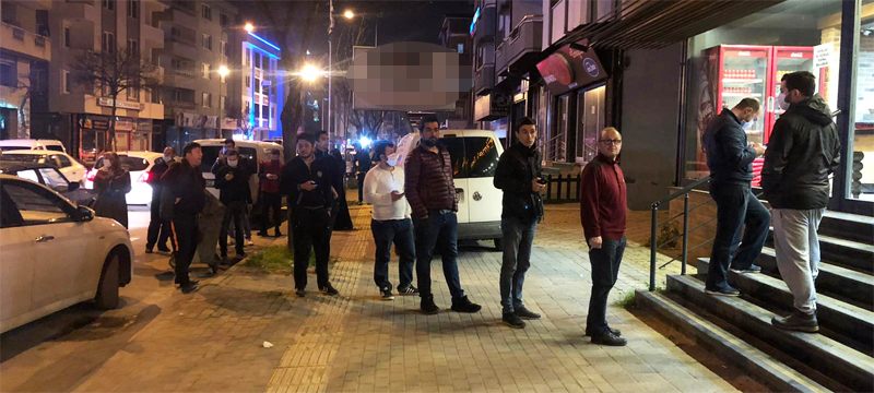 Bursalılar fırın ve marketlere akın etti