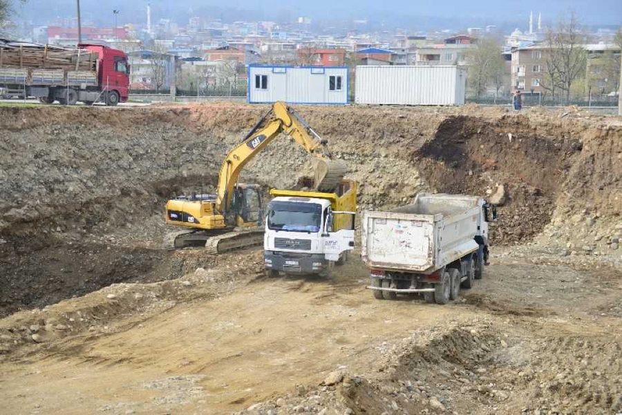 Yıldırım Bayezid Meydan ve Gençlik Merkezi