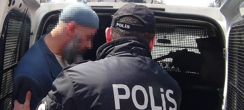 Sokağa çıktı, uyarılara aldırış etmeyince gözaltına alındı