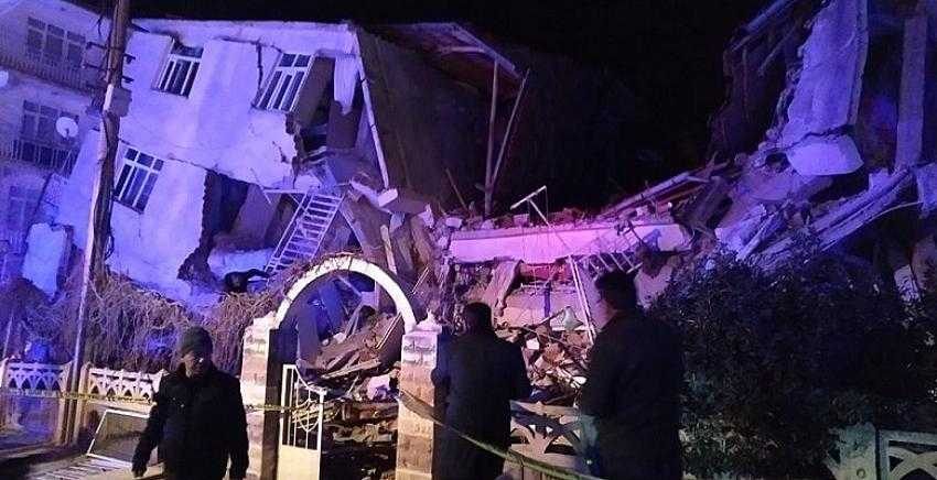 Deprem bölgesinden fotoğraflar...