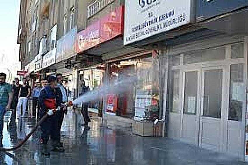 Hakkari’de dezenfekte çalışmaları sürüyor