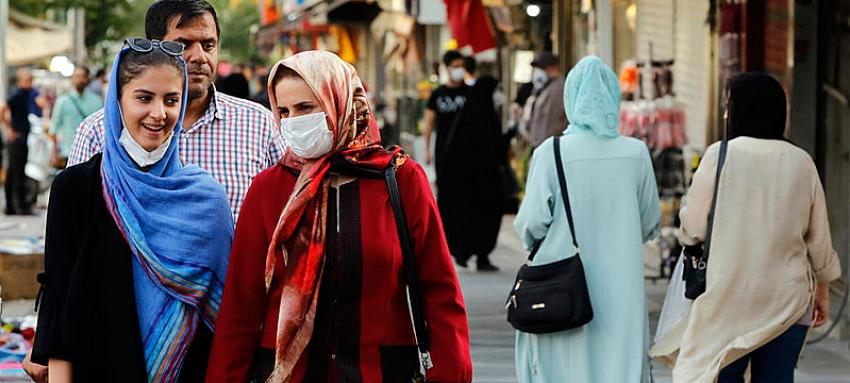 İran’da 24 saatte 74 kişi virüs nedeniyle hayatını kaybetti