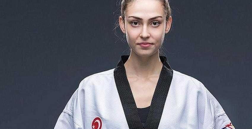 İrem Yaman