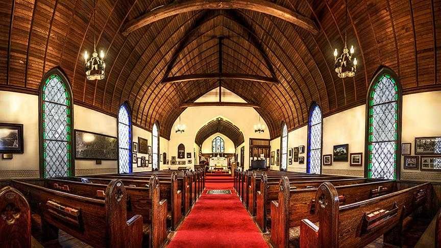 Kilise borcunu duayla ödeyecek