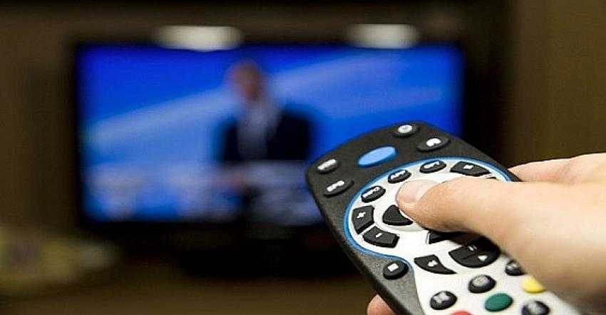 Televizyondan sigara siparişi verdi, paketten çivi çıktı