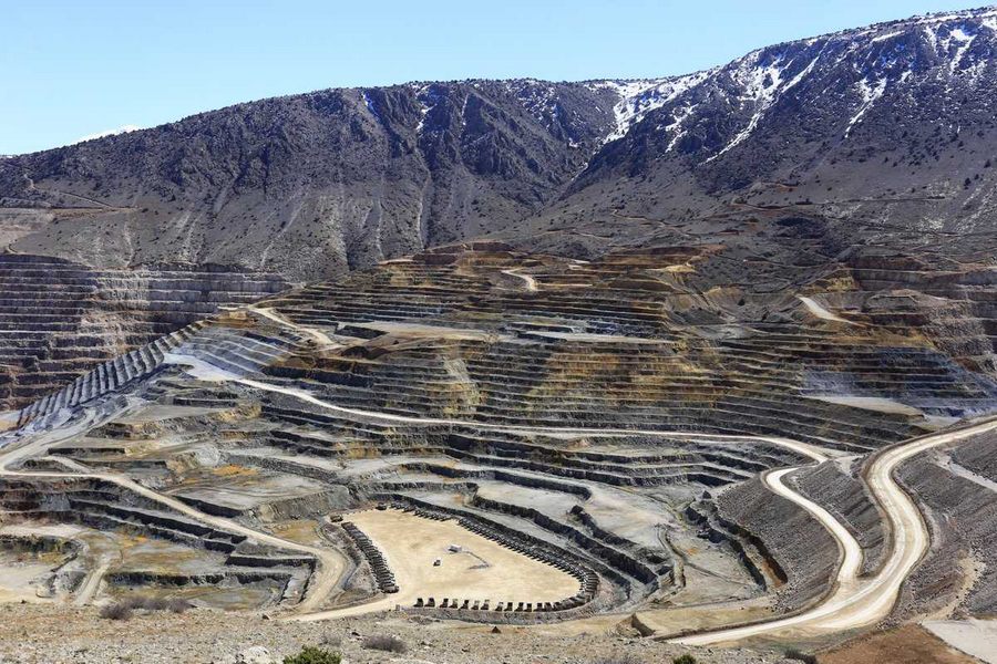 Maden sahaları fabrikaların kurulması şartıyla ihaleye çıkarılacak