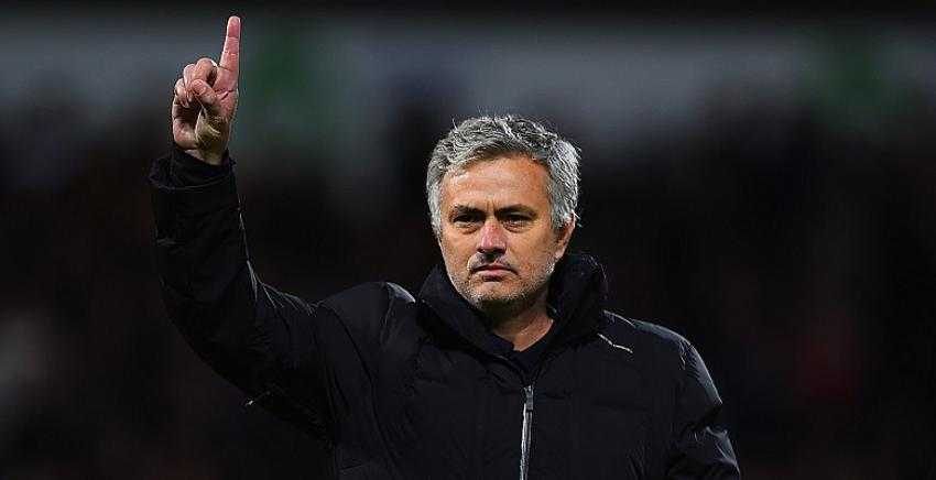 Mourinho, Premier Lige geri döndü