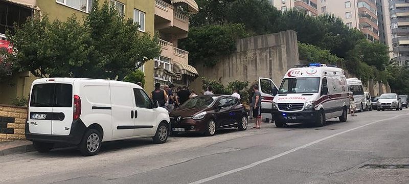 Balkondan düşen genç hayatını kaybetti