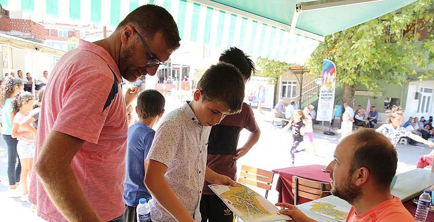 Mahallelerini oryantiring ile daha iyi tanıdılar 
