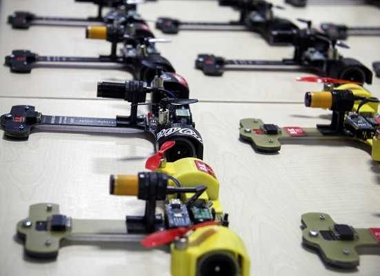 Bursalı öğrenciler tasarladıkları robotları yarıştırıyor