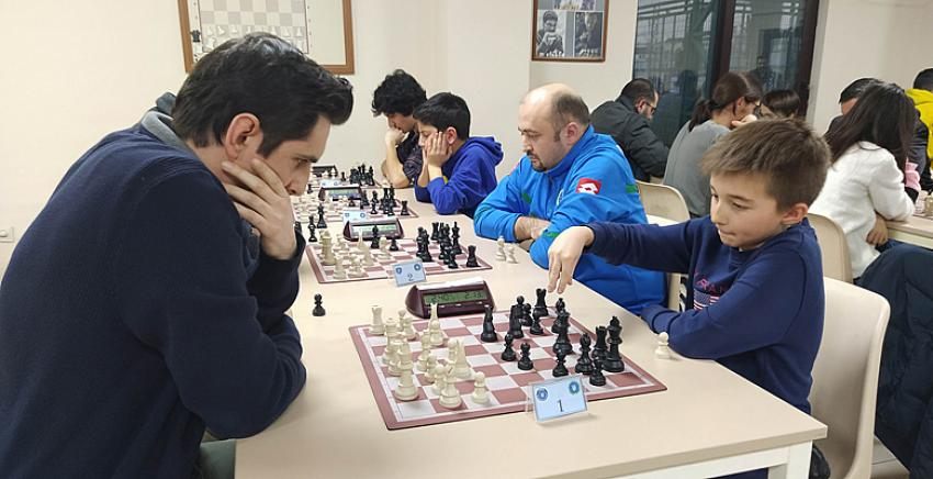 Satrançta Büyükşehir rüzgarı