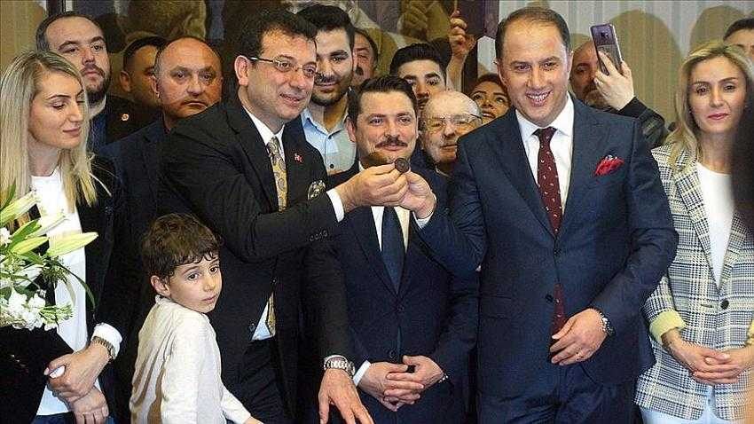  Ekrem İmamoğlu Beylikdüzü koltuğunu Çalık’a devretti