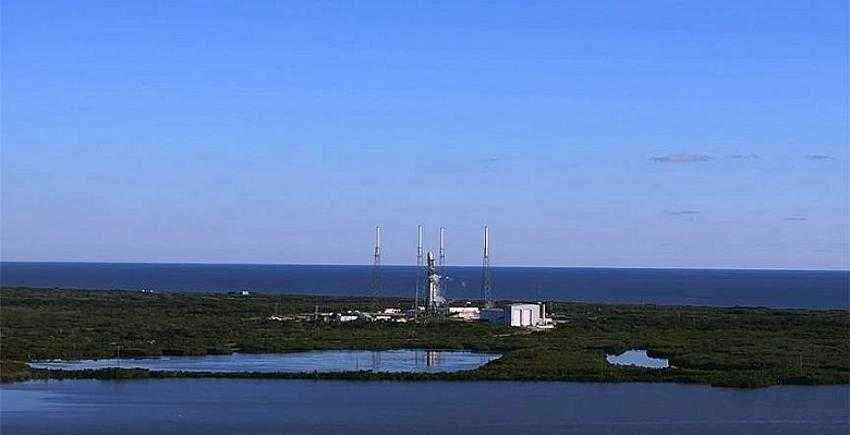 SpaceX uzaya ilk askeri uydusunu gönderdi