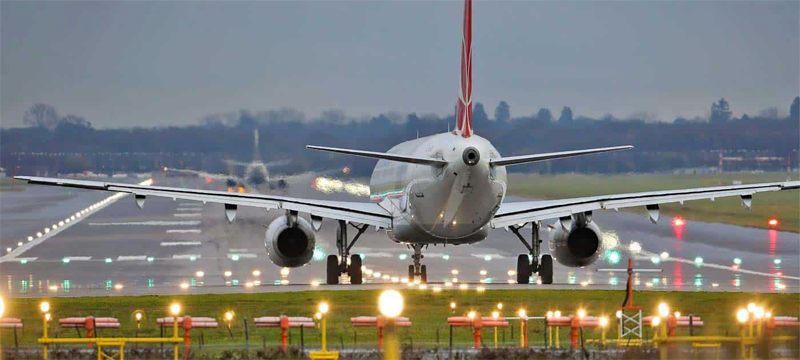 Azerbaycan, Türkiye hariç tüm uçuşları iptal etti