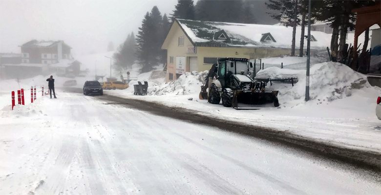 Uludağ’da tatilci yok, kar var